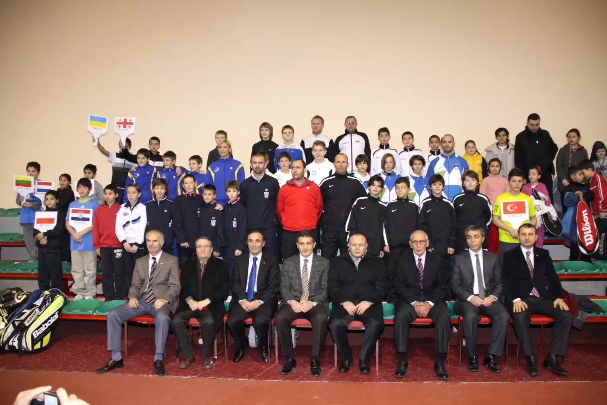 12 Yaş Altı Avrupa Kış Tenis Kupası Trabzon'da Başladı