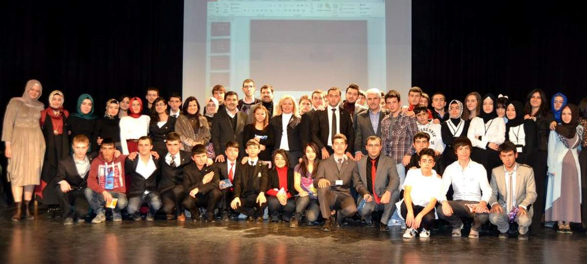 Ak Partili Gençlerden Tiyatro Etkinliği