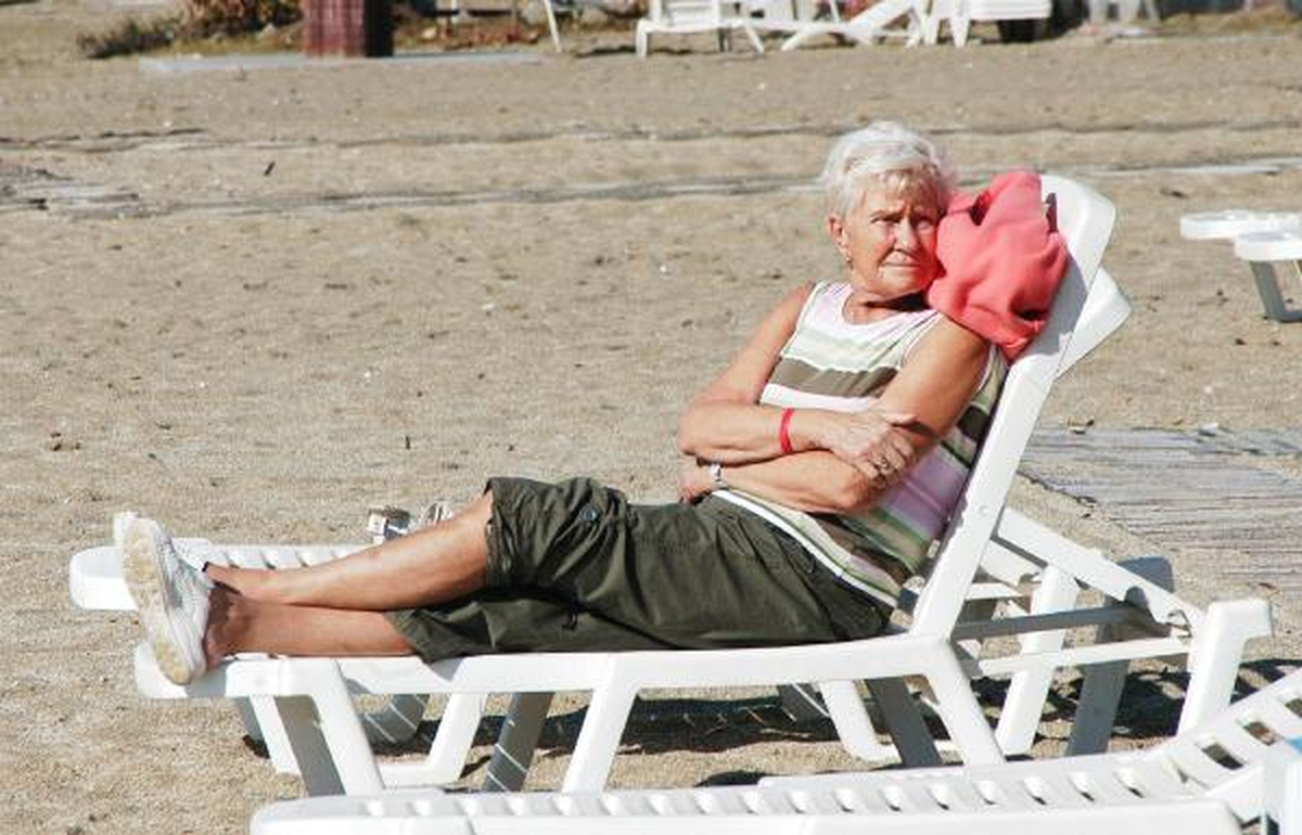 Alanya\'da Güneşi Gören Plaja Koştu