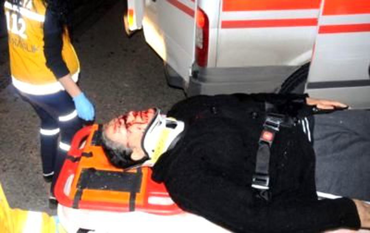 Antalya'da Trafik Kazası: 4 Yaralı