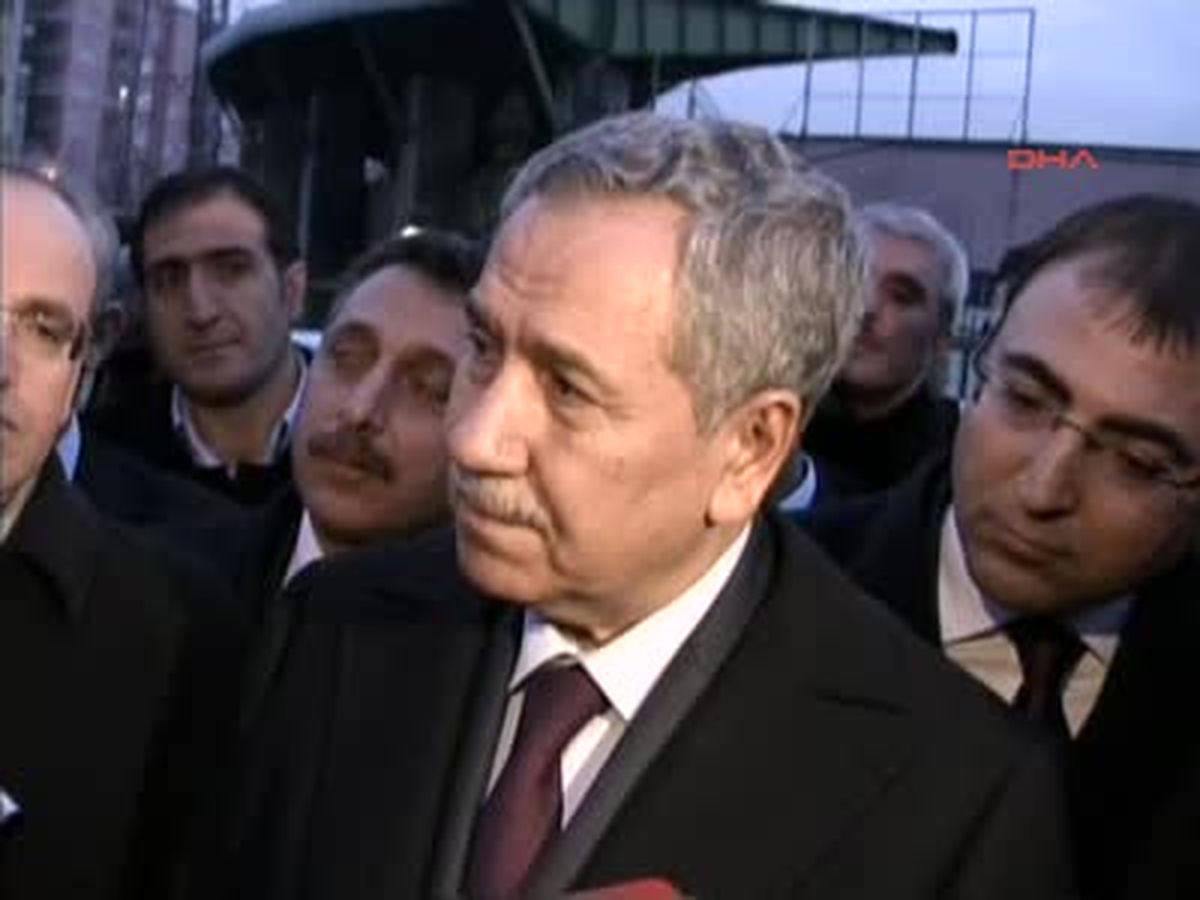 Arınç: "Anadilde Eğitimle İlgili Bir Projemiz Şu Anda Söz Konusu Değil"