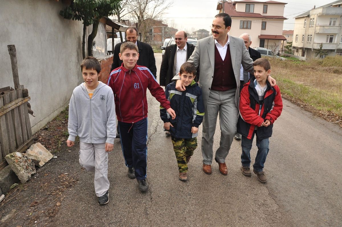 Başkan Ayaz Ev Ziyaretlerine Devam Ediyor