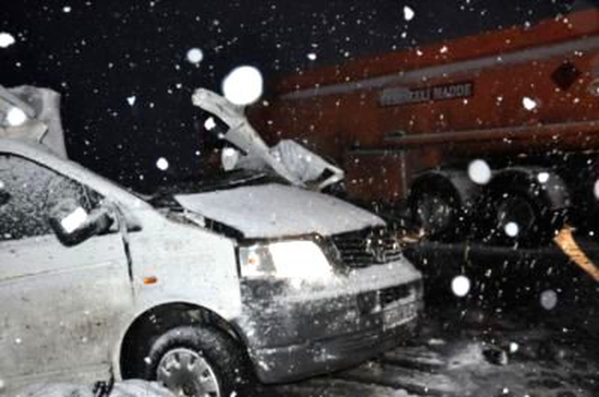 Bitlis'de Trafik Kazası: 2 Ölü, 2 Yaralı