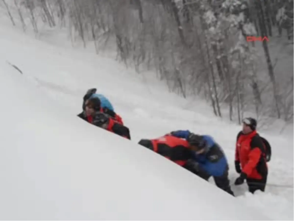 Bursaek1uludağ\'da Kaybolan 3\'ü Kuveytli 6 Kişi Jandarma Tarafından Kurtarıldı