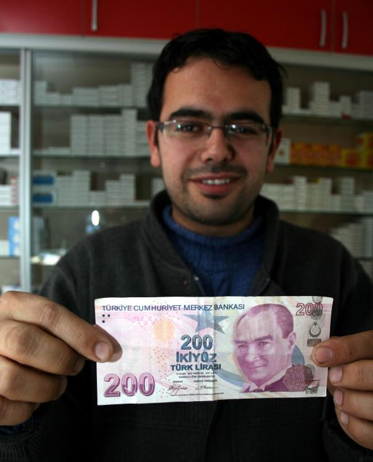 Eczaneden Sahte Parayla İlaç Aldı