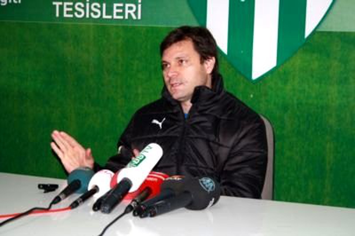 Ertuğrul Sağlam: "Futbol Şansımız Bu Sene Hiç Yanımızda Değil"