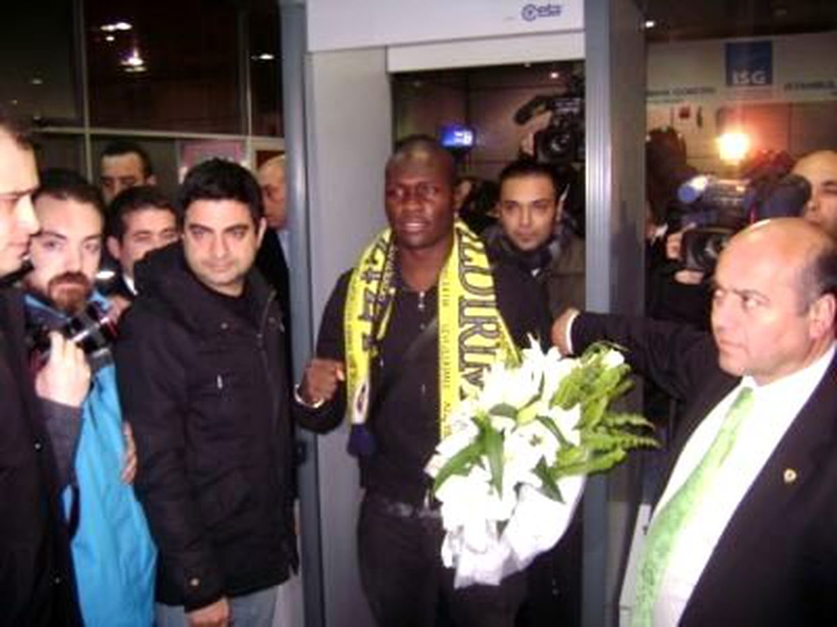 Fenerbahçe'nin Yeni Transferi Sow, Sağlık Kontrolünden Geçiyor