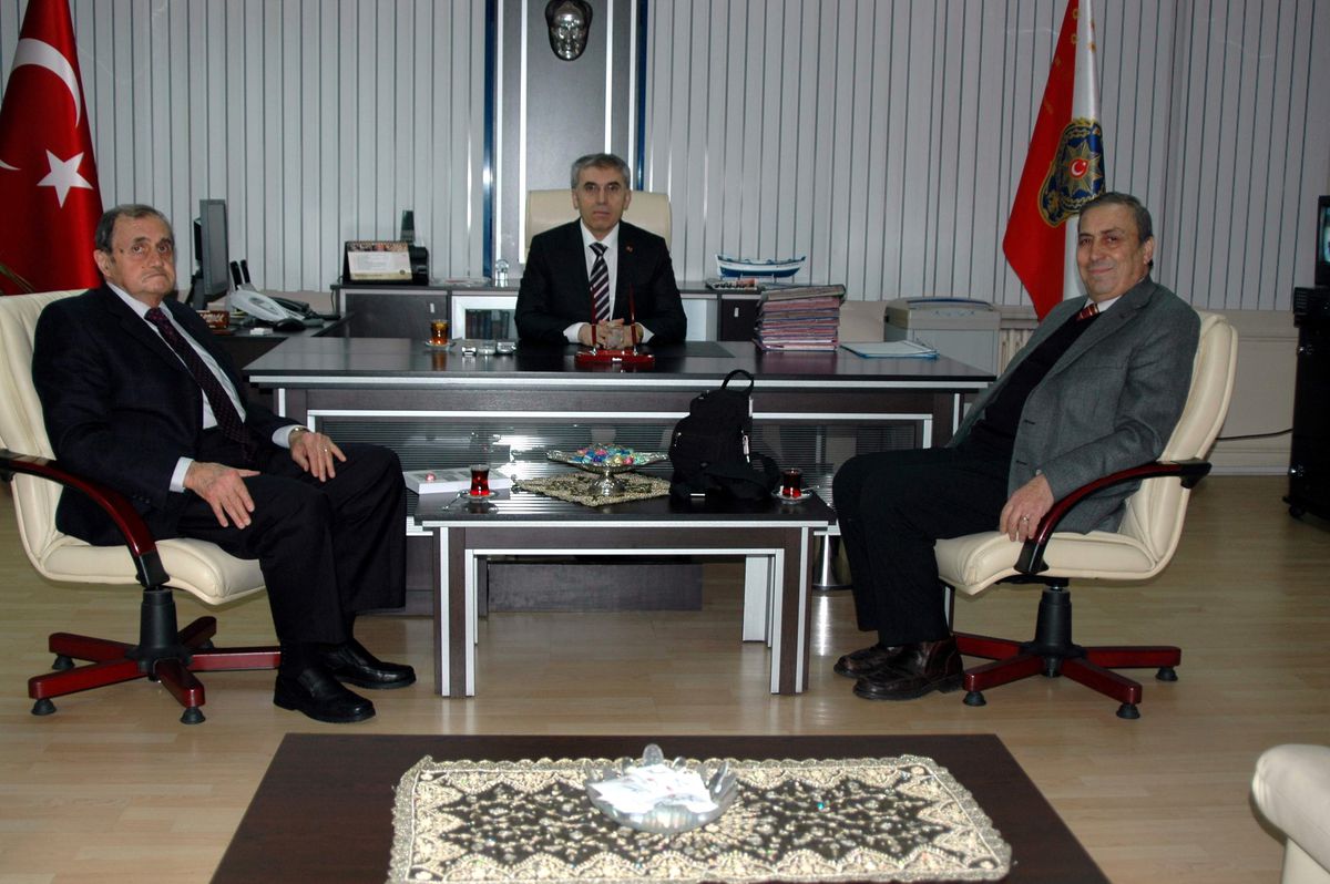 Gazeteci ve Yazardan Emniyet Müdürüne Ziyaret