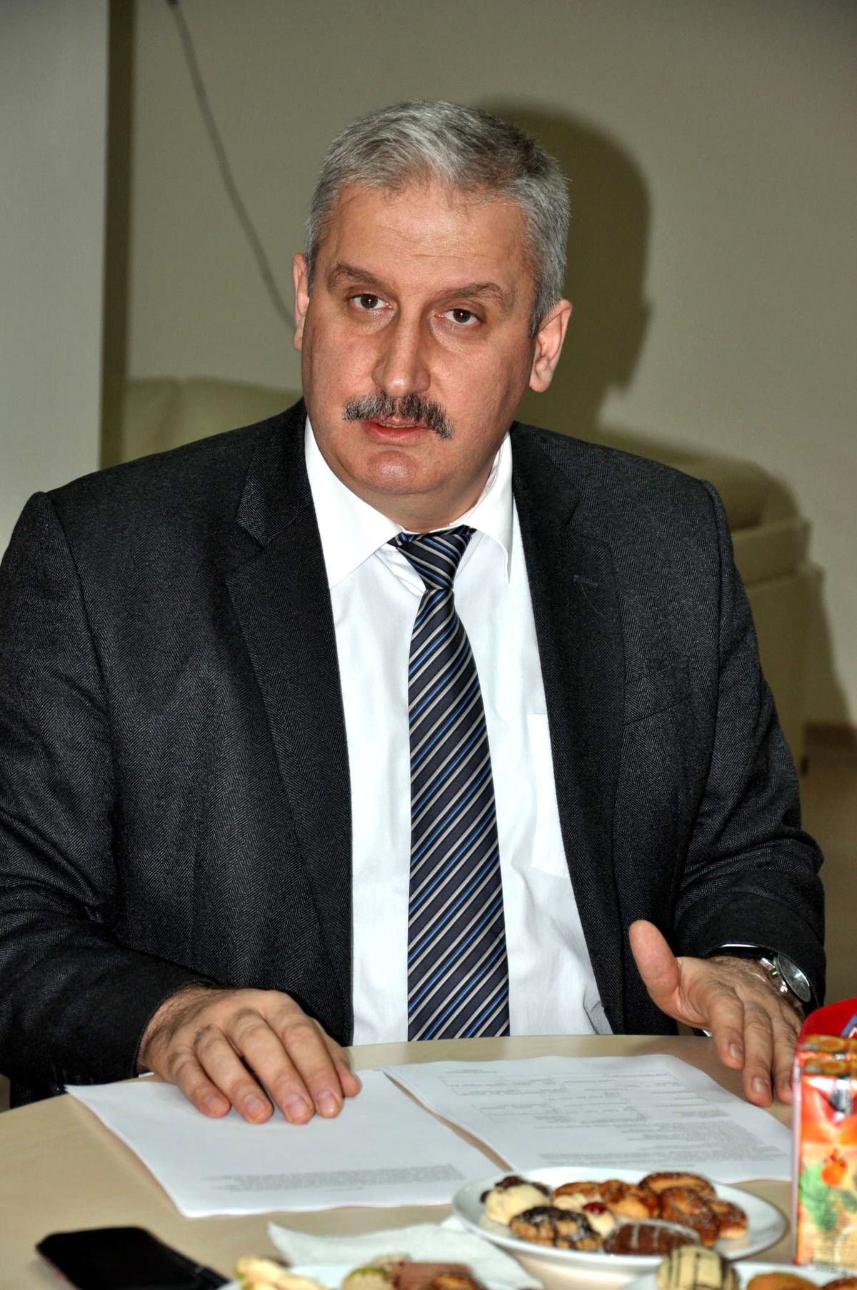 Gümrükçü, Çalışmaları Aktardı