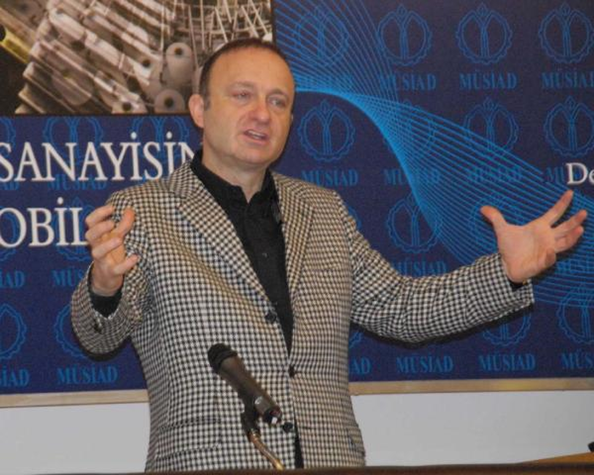 İşadamı Alphan: 'Türk Otomobili İçin Plan ve Strateji Yok'