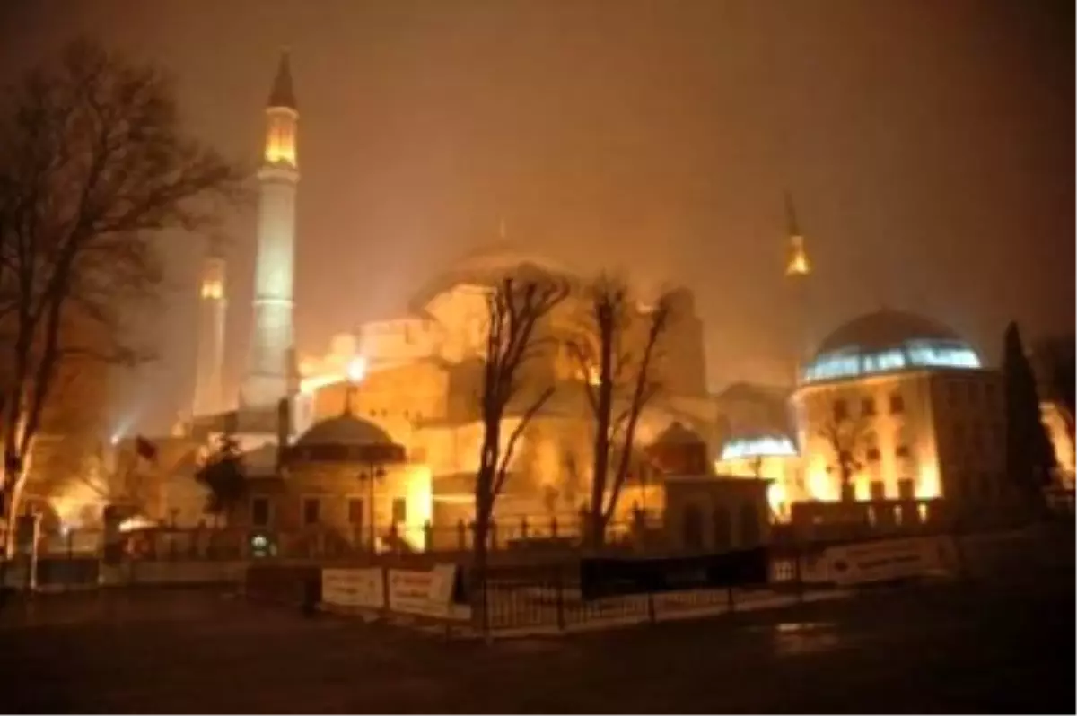 İstanbul\'da Kar Yağışı İçin Önlemler Alındı