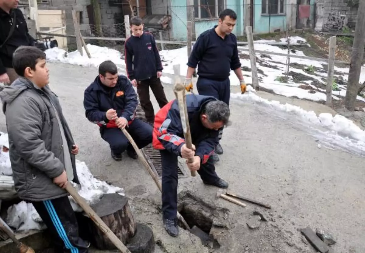 Kanalda Mahsur Kalan Kediye Balyozlu Operasyon