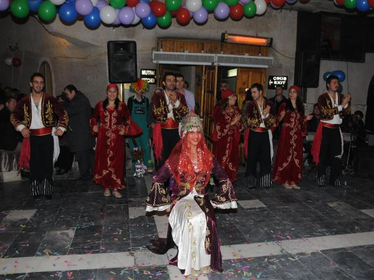 Kapadokya'da Türk Geceleri Turistlerin Gözde Eğlencesi