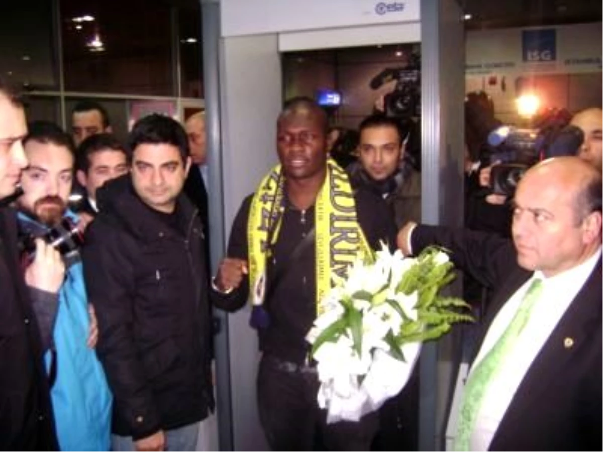 Moussa Sow İstanbul\'da