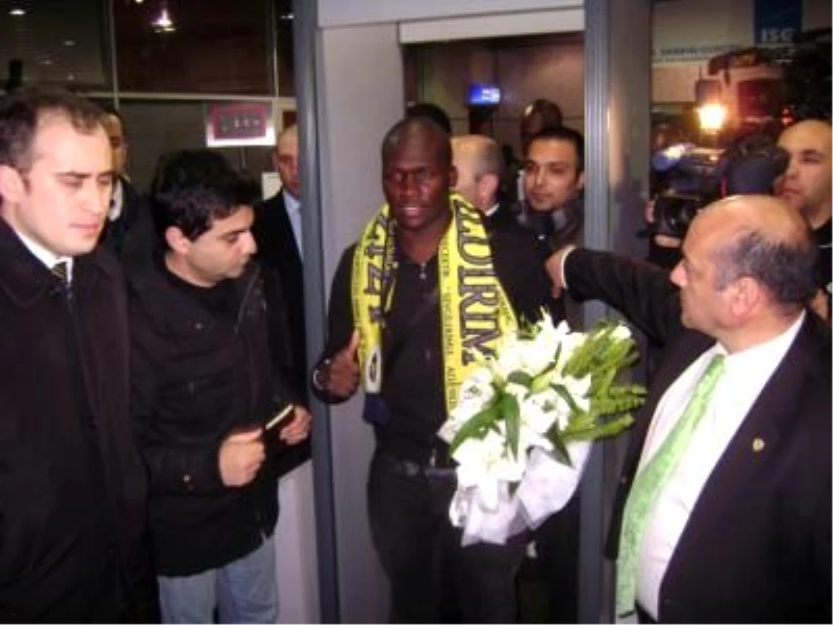 Moussa Sow İstanbul\'da