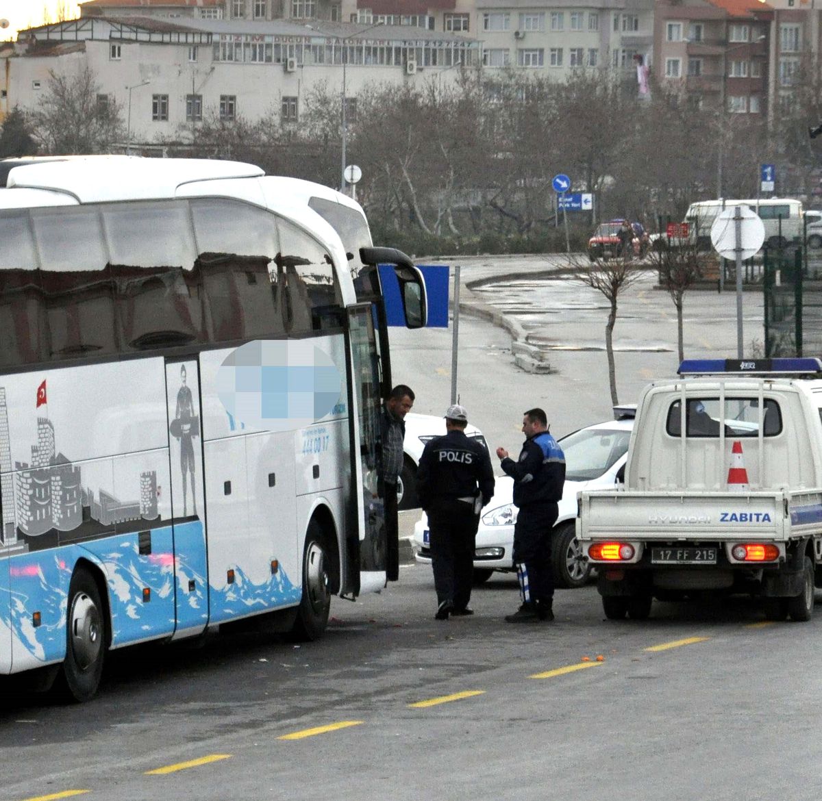 Pazaryeri Otoparkında Otobüs Denetimi