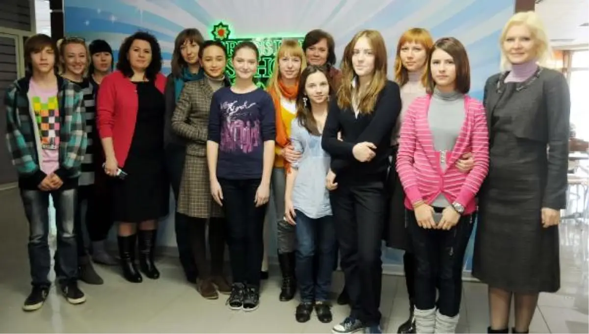 Rus Gelinler Antalya'da Mutlu