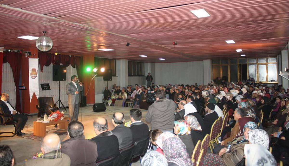 'Sohbet, İlahi, Naat ve Şiir Esintisi' Adlı Programı