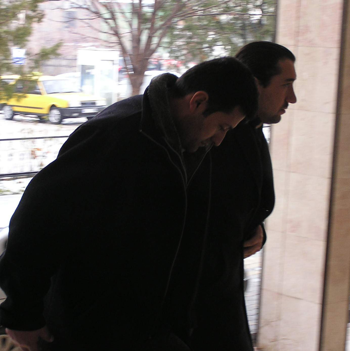 Süt Şişesinde Esrar Taşıyıcılığı Polise Takıldı