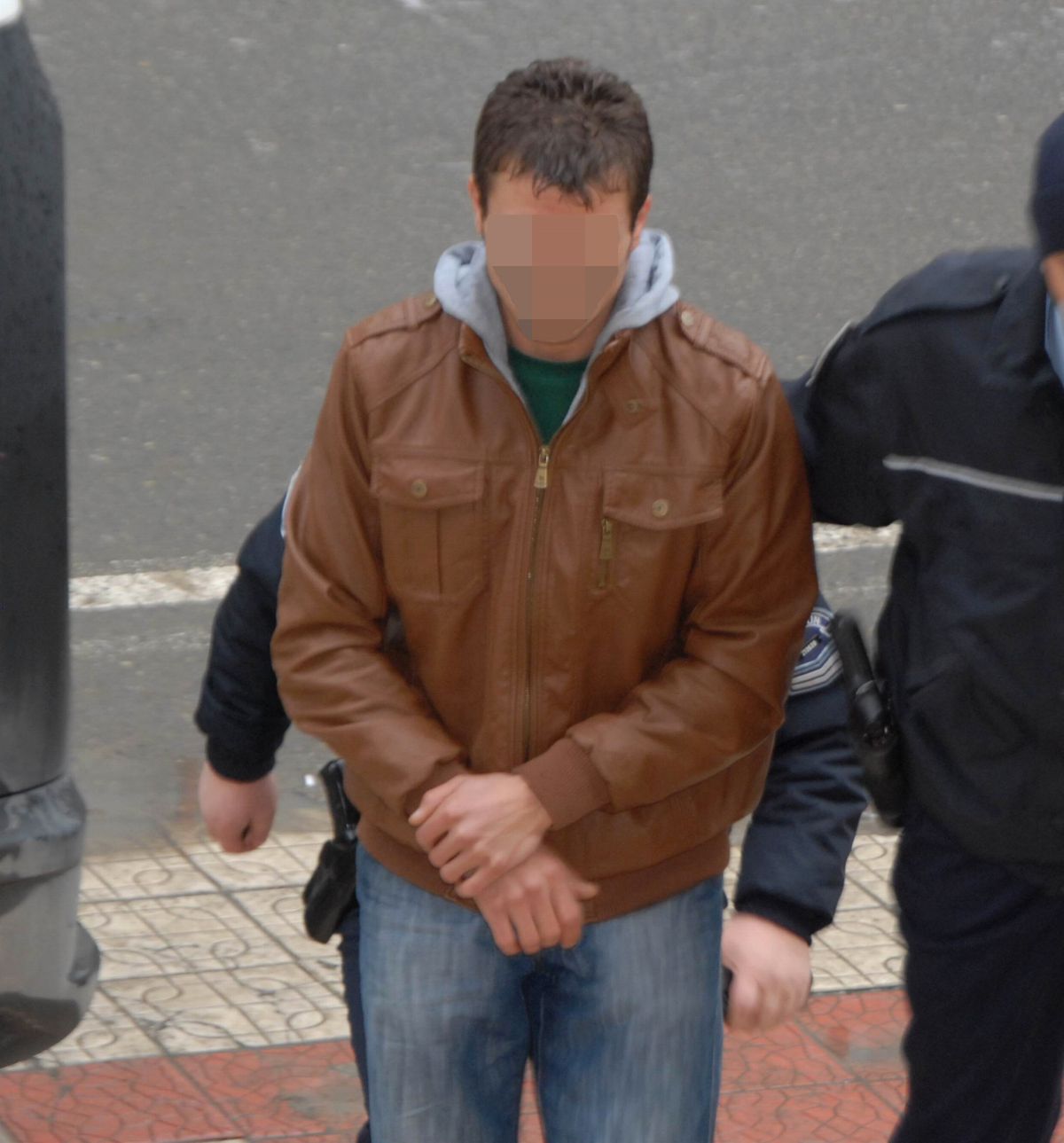 Tabancayla Yakalanan Şahıs Gözaltına Alındı