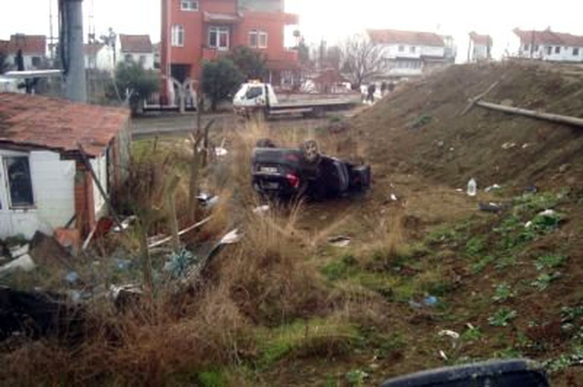 Tekirdağ Kaza Güvenlik Kameralarına Yansıdı "Tekirdağ\'da Kaza.6 Yaralı" Haberine Ek 2) Kaza...