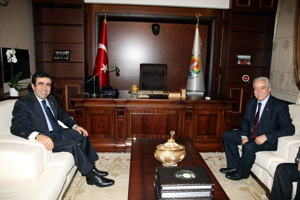 Vali Güzeloğlu, Aldırmaz\'ı Ziyaret Etti