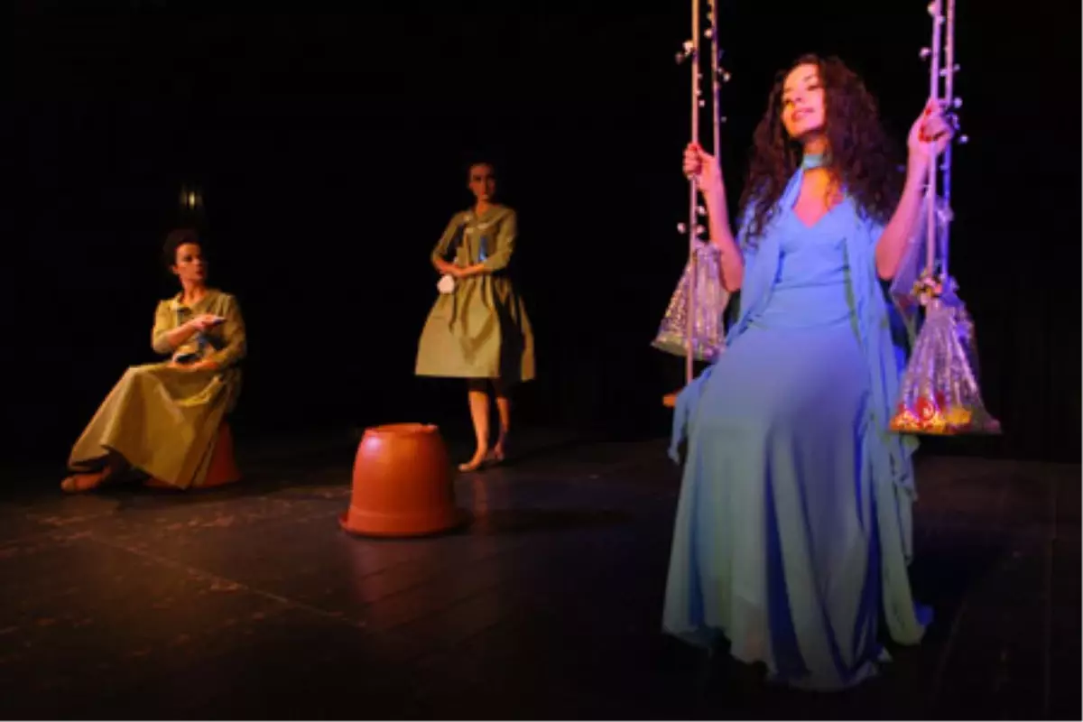 Varolmayan Ayşe\'nin Muhteşem Maceraları