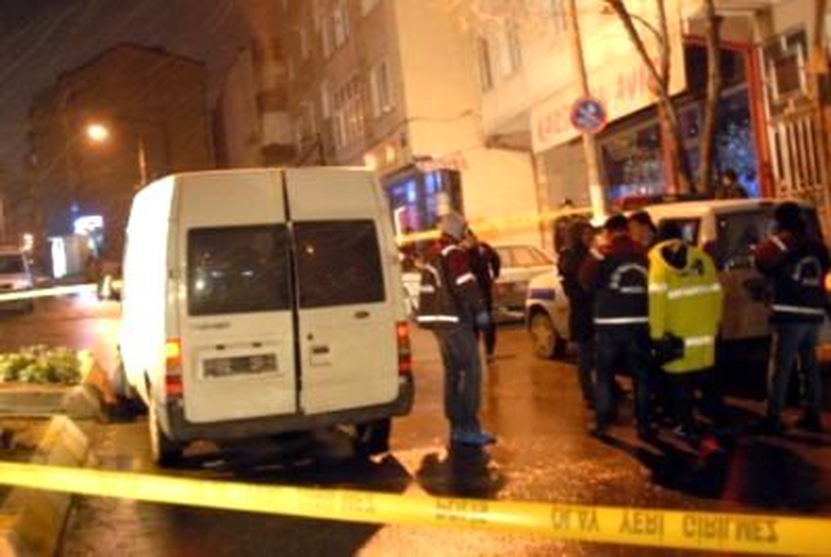Vurulan Kadının 5 Yaşındaki Oğlu: Doktorlar Mermiyi Annemden Çıkarmaya Çalışıyor