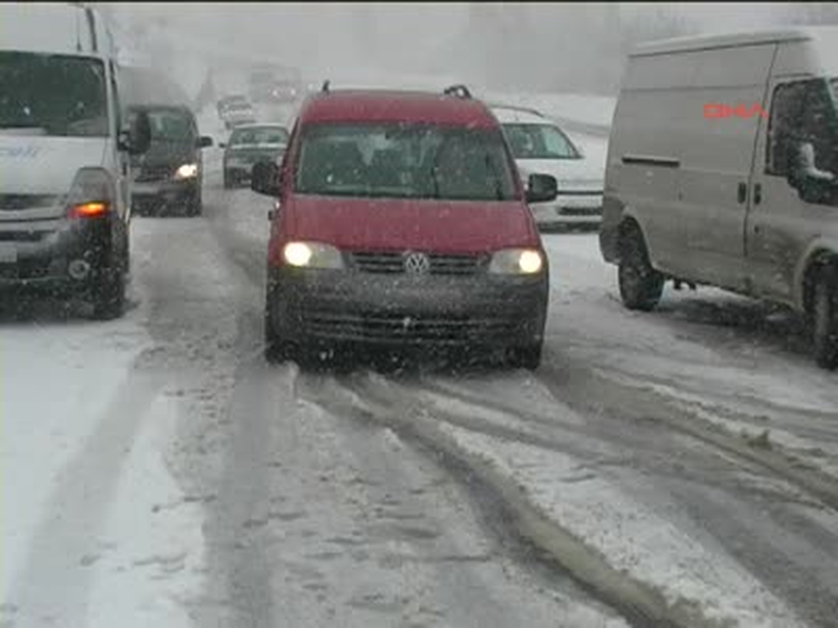 Zonguldak\'ta Kar, Ulaşımı Aksattı