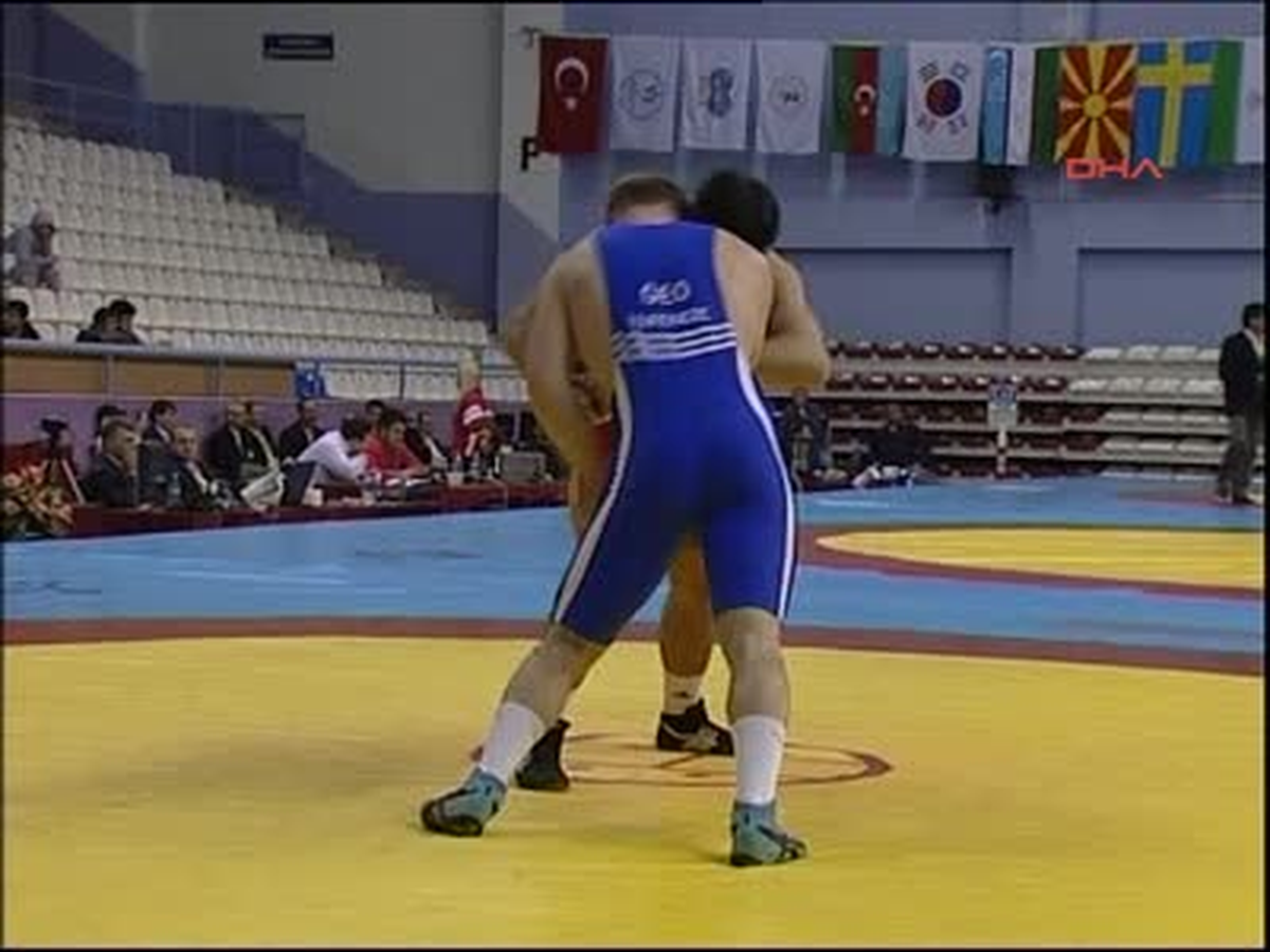 30. Uluslararası Vehbi Emre Grekoromen Güreş Turnuvası Başladı