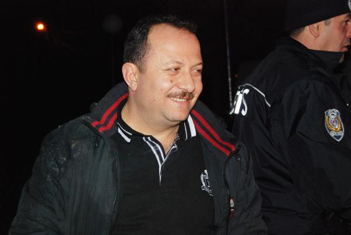 Alkollü Sürücü, Takla Atan Araçtan Sağ Çıkınca Güldü
