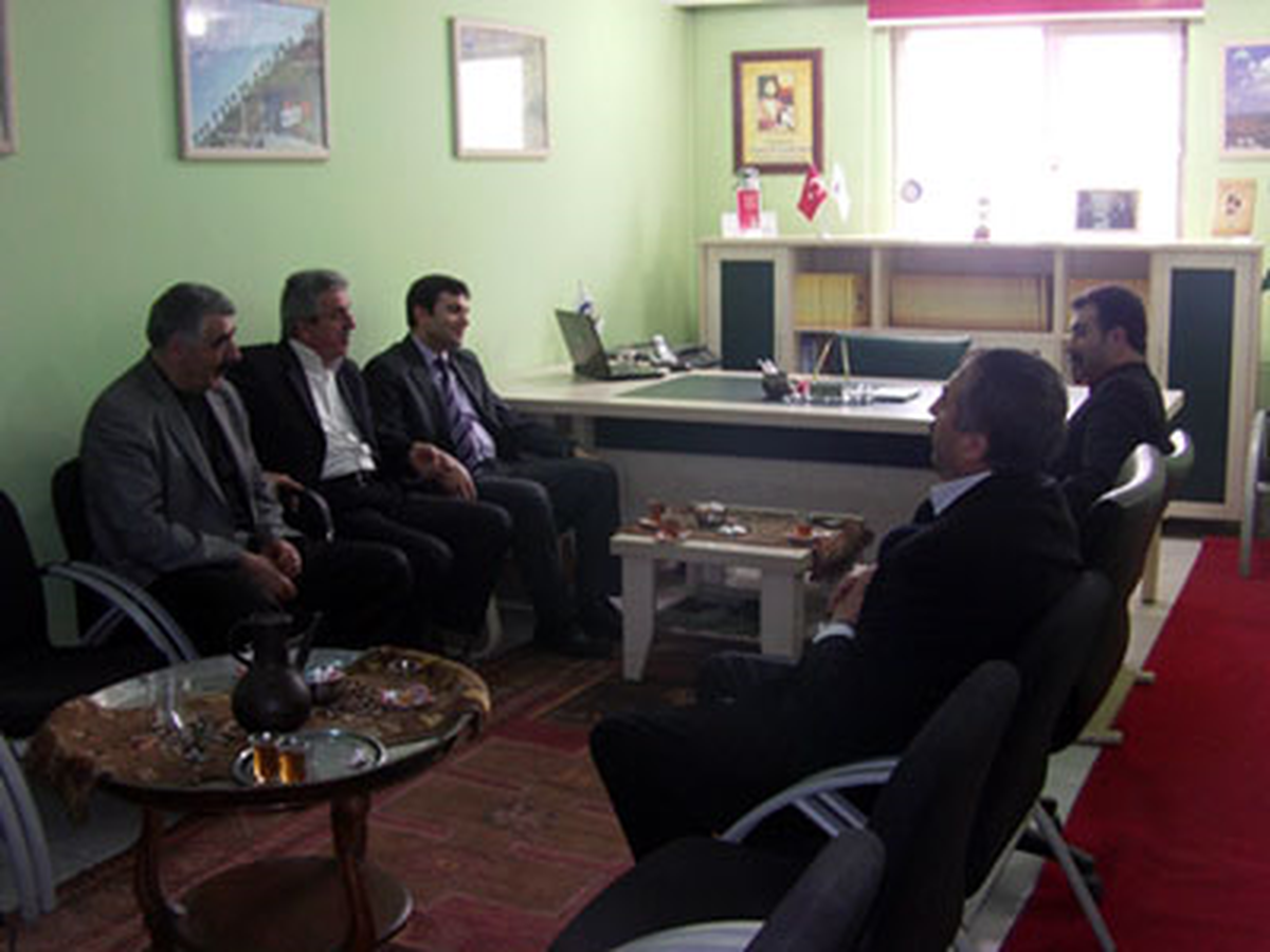 Ateş Akyad\'a Nezaket Ziyaretinde Bulundu