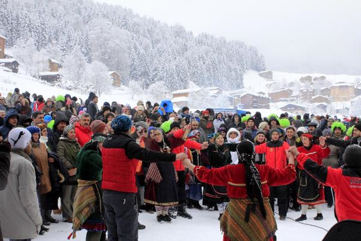 Ayder\'de Kardan Adam Şenliği Başladı