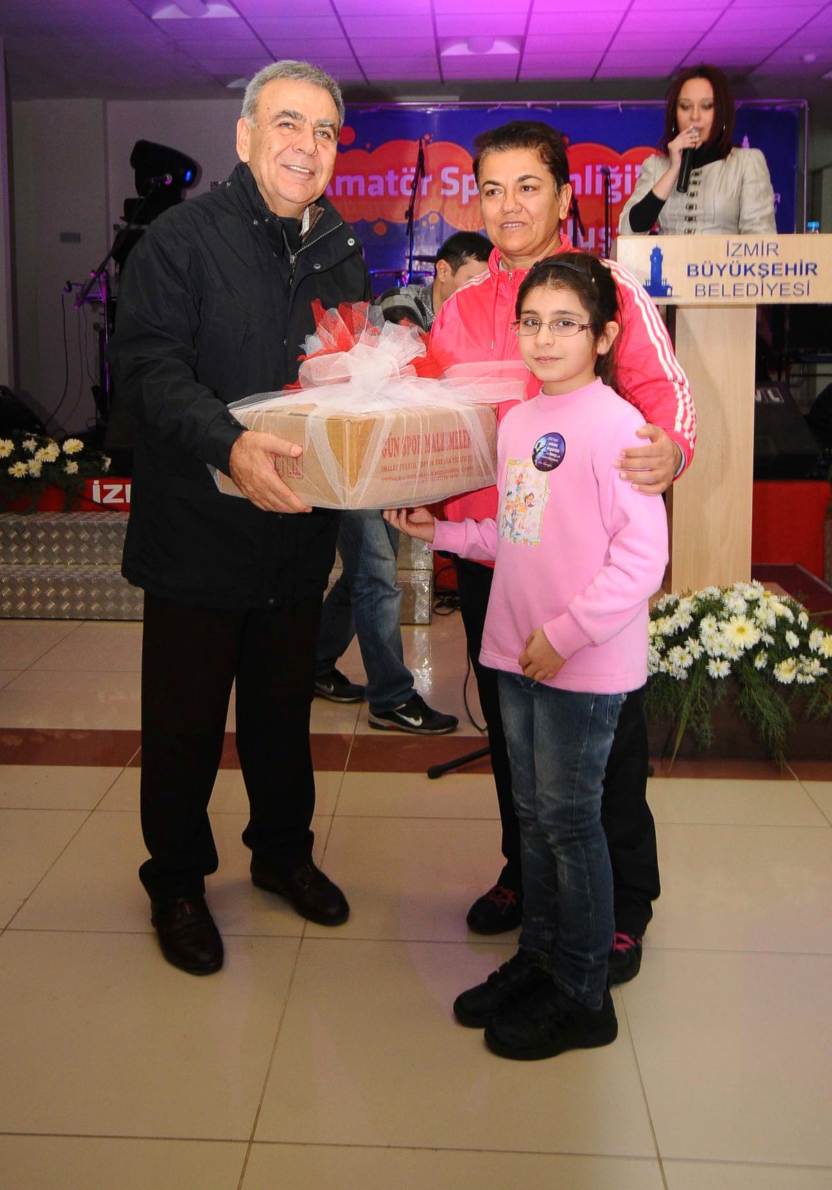 Büyükşehir Belediyesi, 217 Amatör Kulübe Malzeme Yardımı Yaptı
