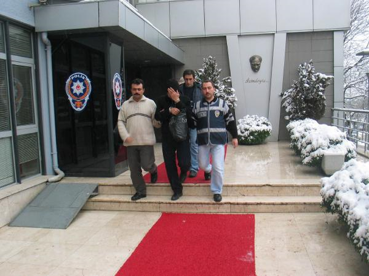 Camilerde Hırsızlıktan Yakalandı