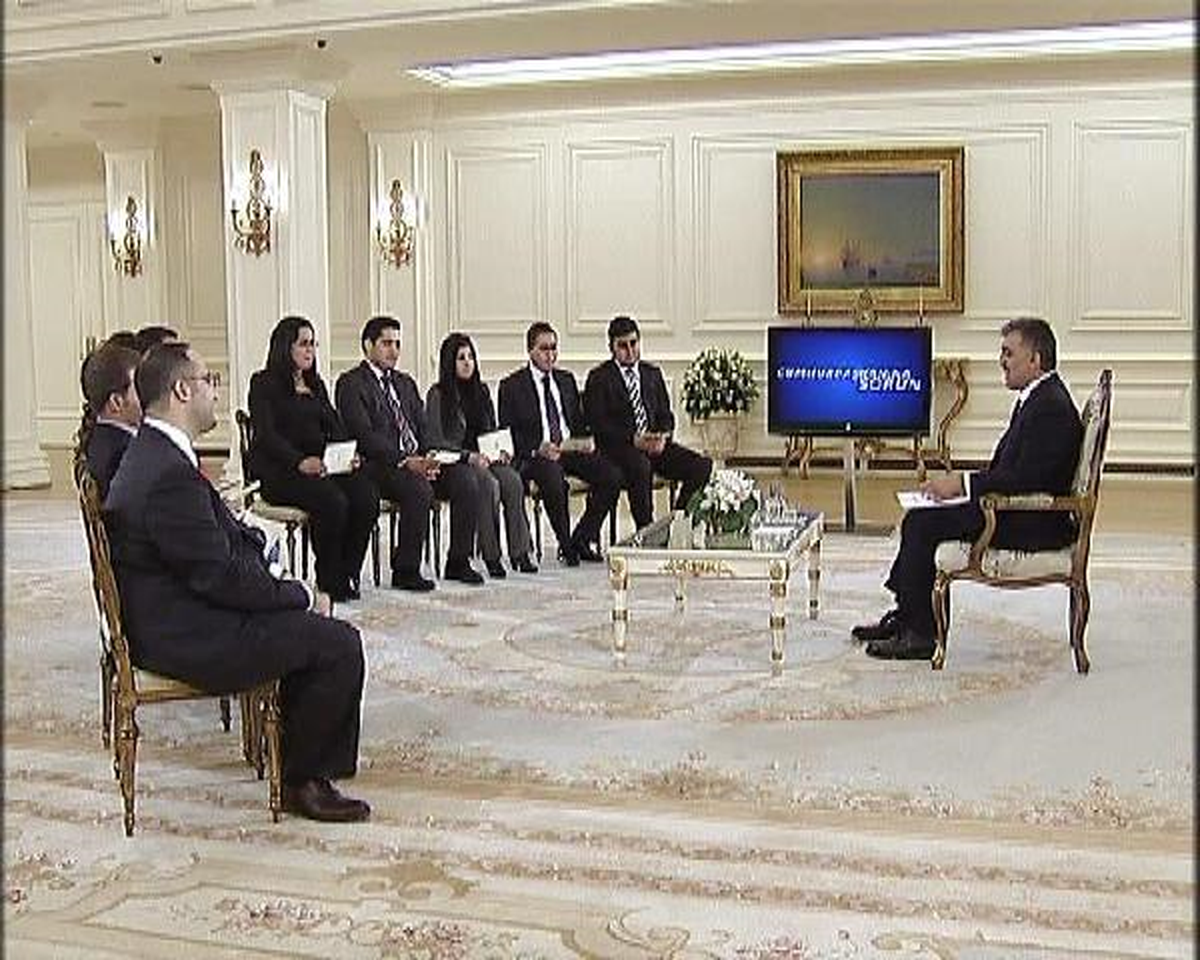 Cumhurbaşkanı Gül, Seçilen En İyi 10 Soruyu Yanıtladı