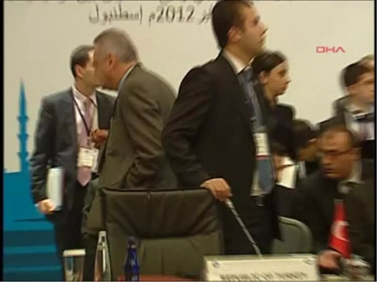 Davutoğlu\'ndan İstikrar Vurgusu