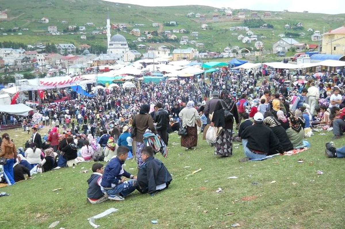 Doğu Karadeniz\'de Kadınlar Erkekleri Geçti