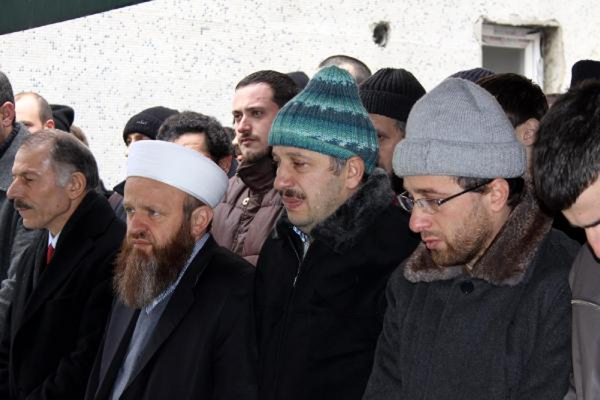 Ek-Yeniden-Buzlanma Kazası: 8 Yaşındaki Muhammet Emin Öldü, Anne ve Ablası Yaralı