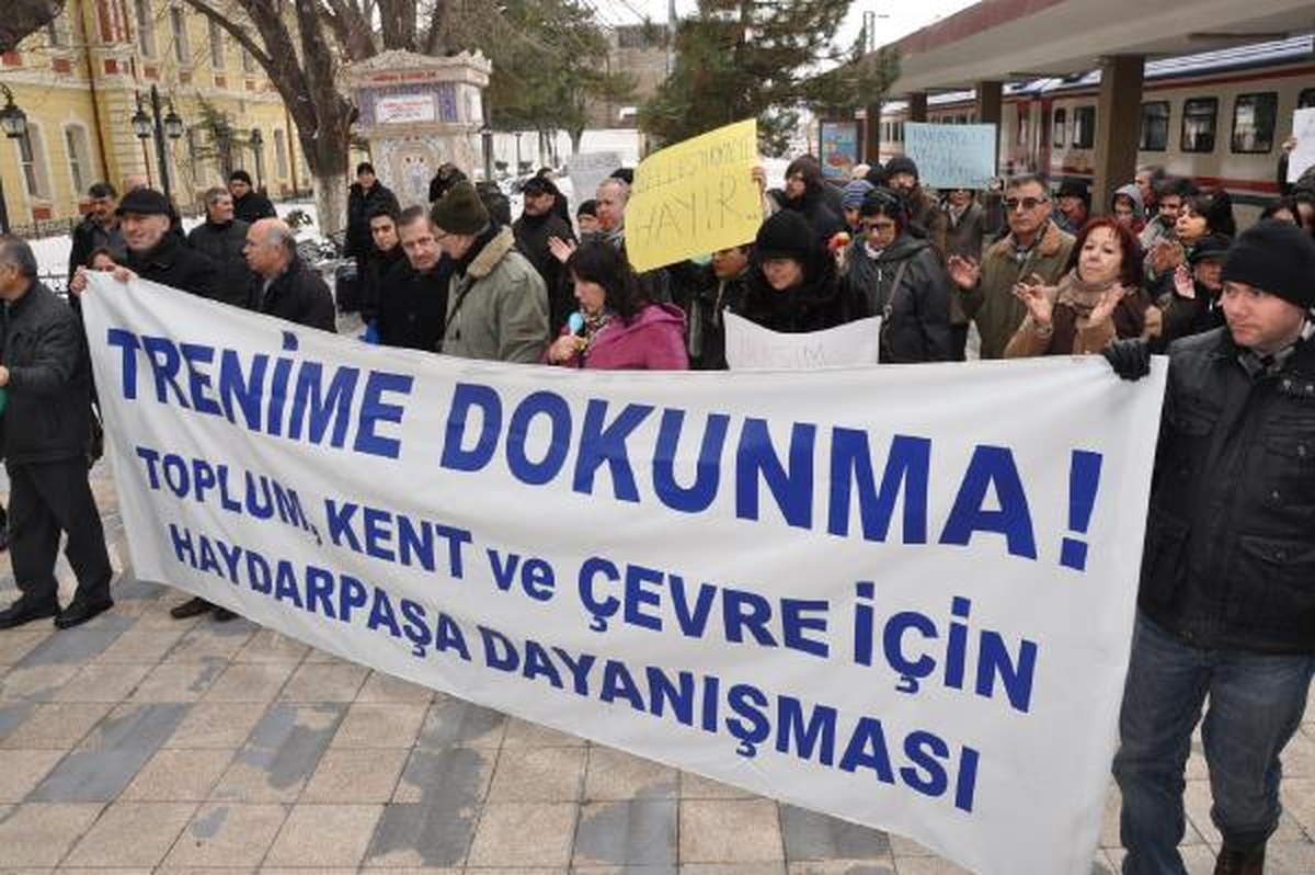 Eskişehir-İstanbul Demiryolunun Kapatılmasına Protesto