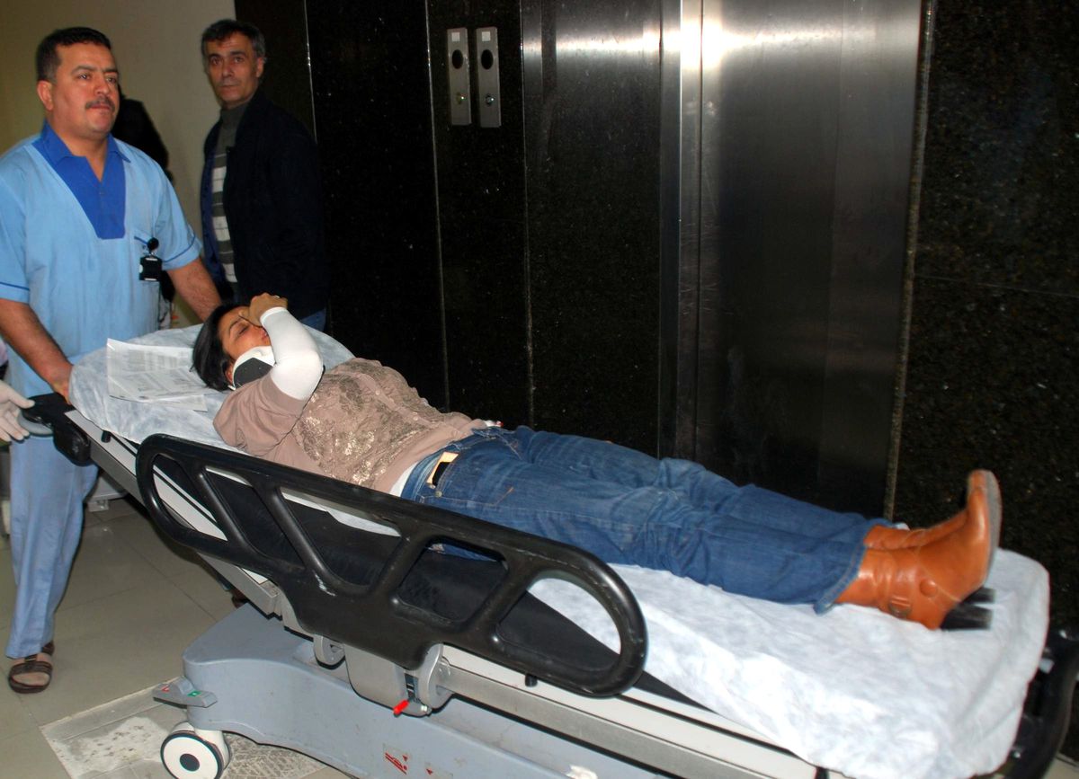 Gaziantep\'te Üniversite Öğrencilerini Taşıyan Servis Aracı Devrildi: 10 Yaralı