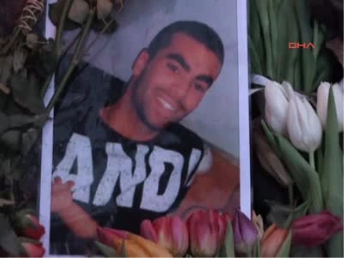 Kopenhag\'da Öldürülen Türk Genci Cem, Gözyaşları ile Anıldı