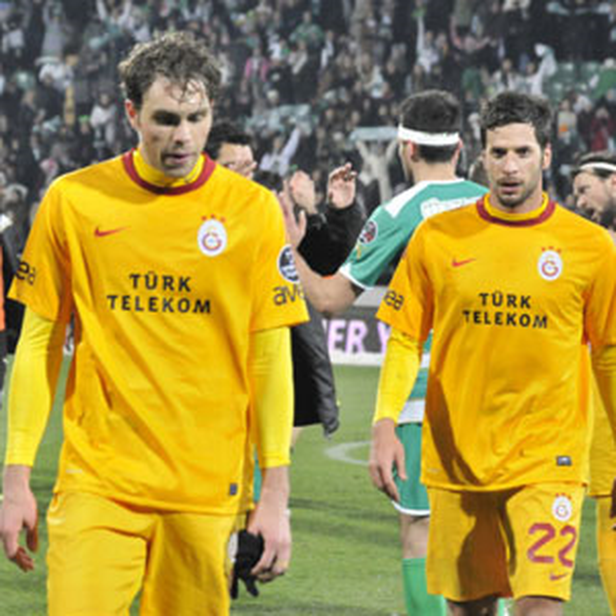 Lider Galatasaray Bursa\'da Mağlup