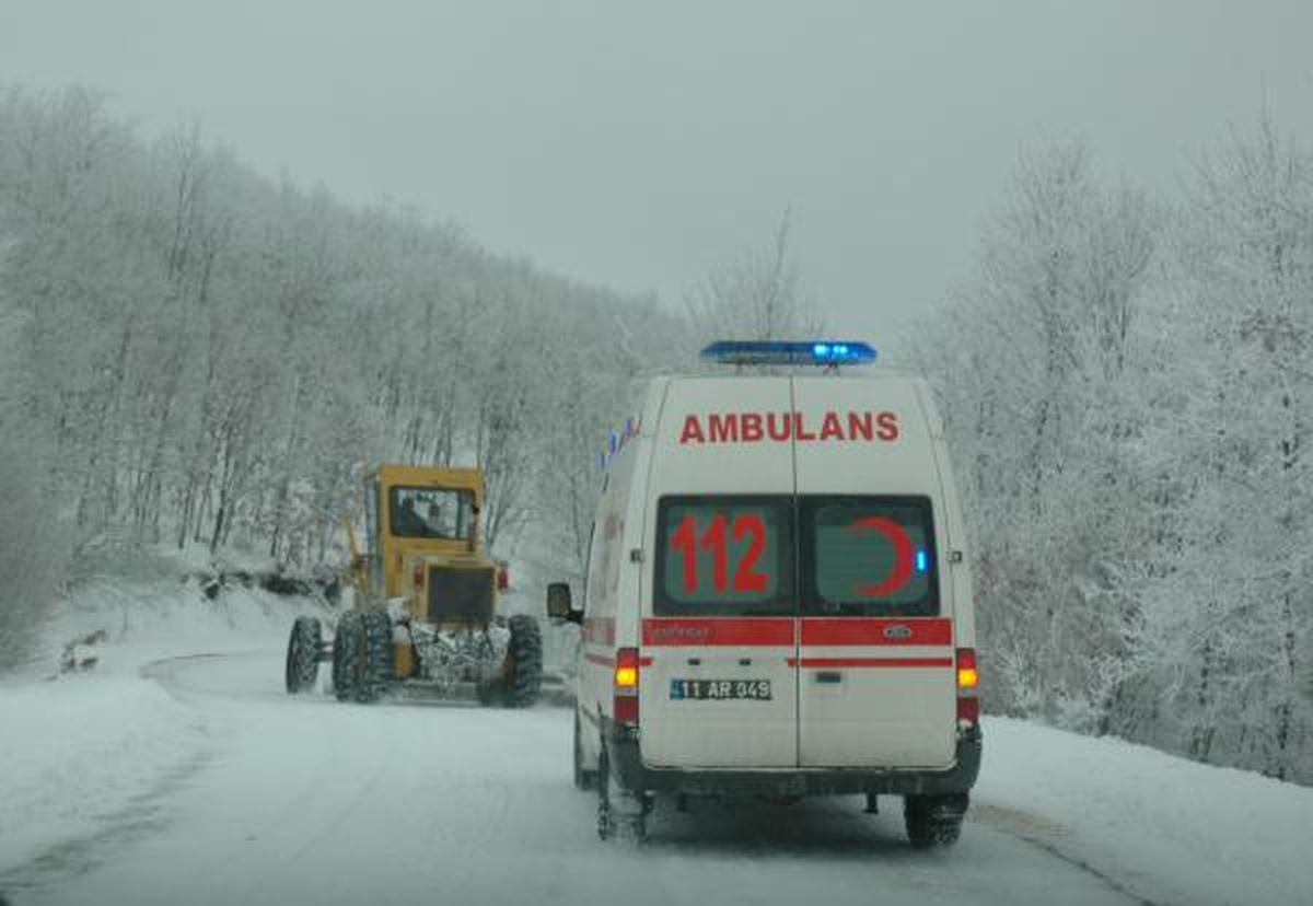 Özel İdare Ekipleri Yolu Açtı, Köydeki Hastaya Ulaşıldı