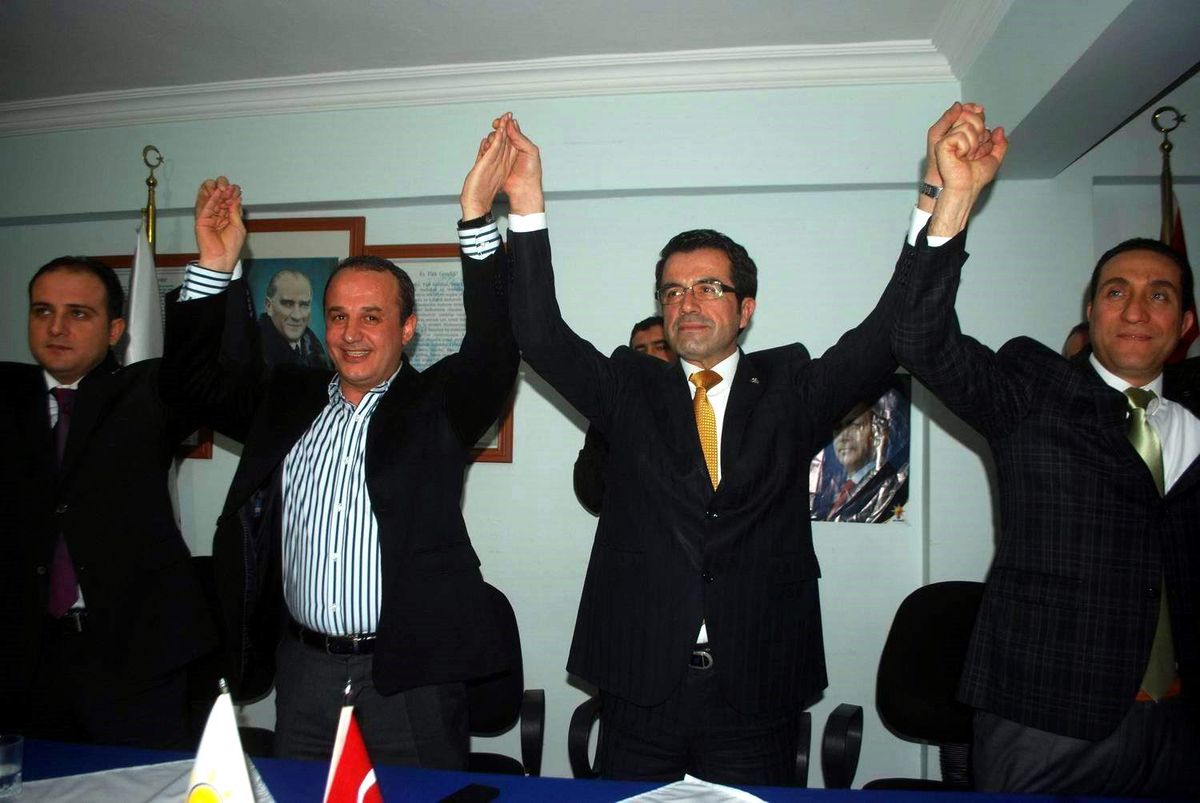 Salihli Ak Parti, Hüsnü Tuğrul\'da Karar Kıldı