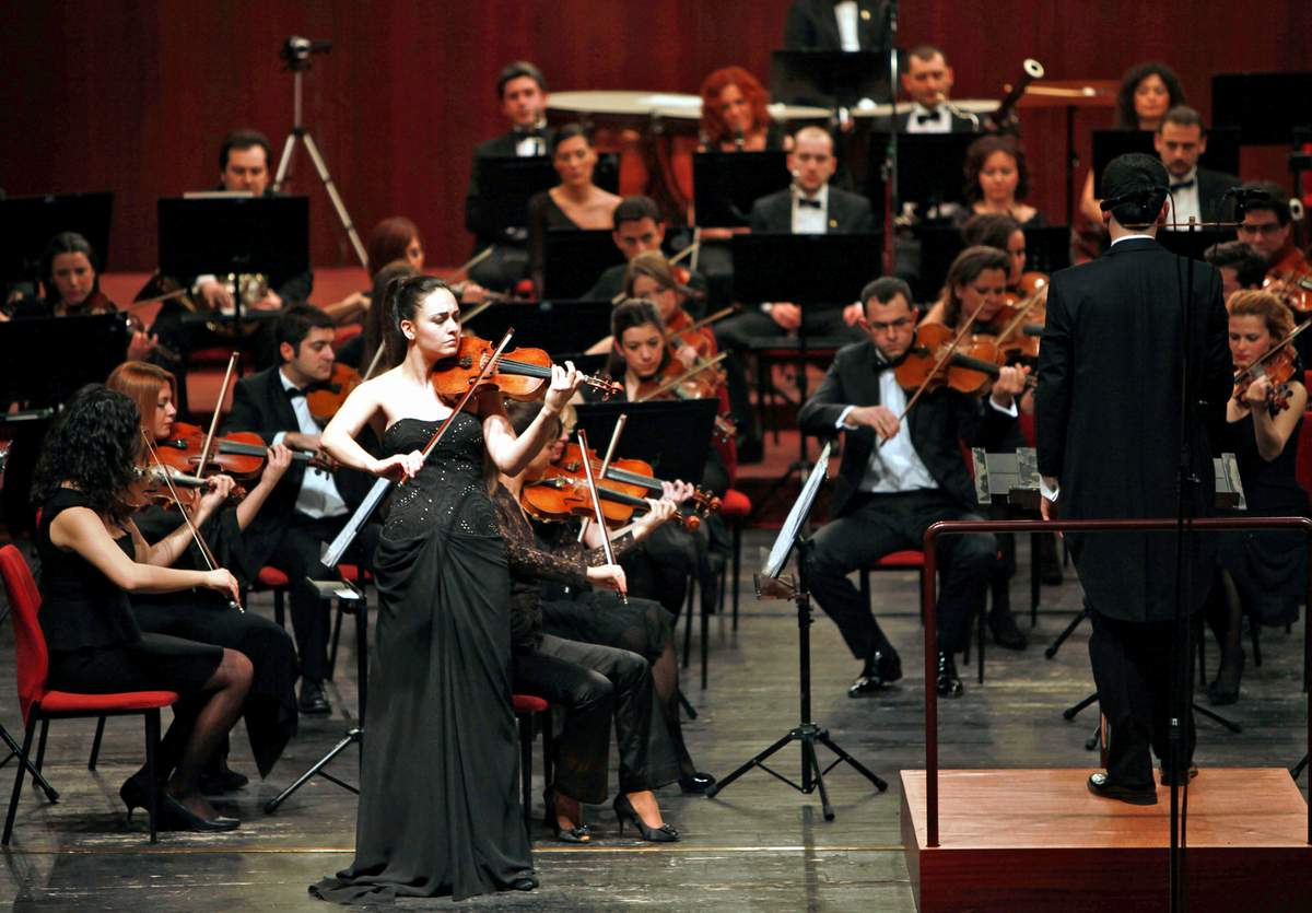 Senfoni Konserine Eskişehirli Sanaçı Konuk Oldu
