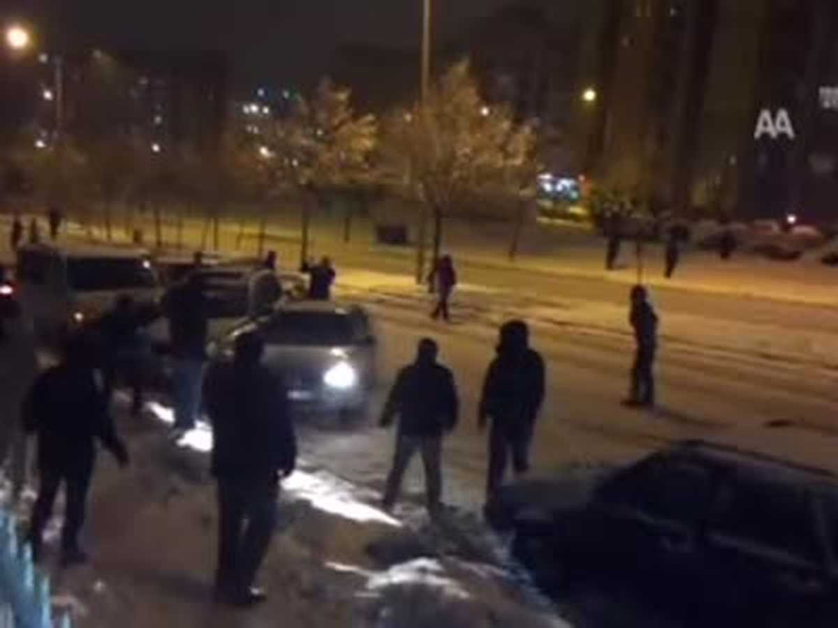 Yollar Buz Pistine Döndü