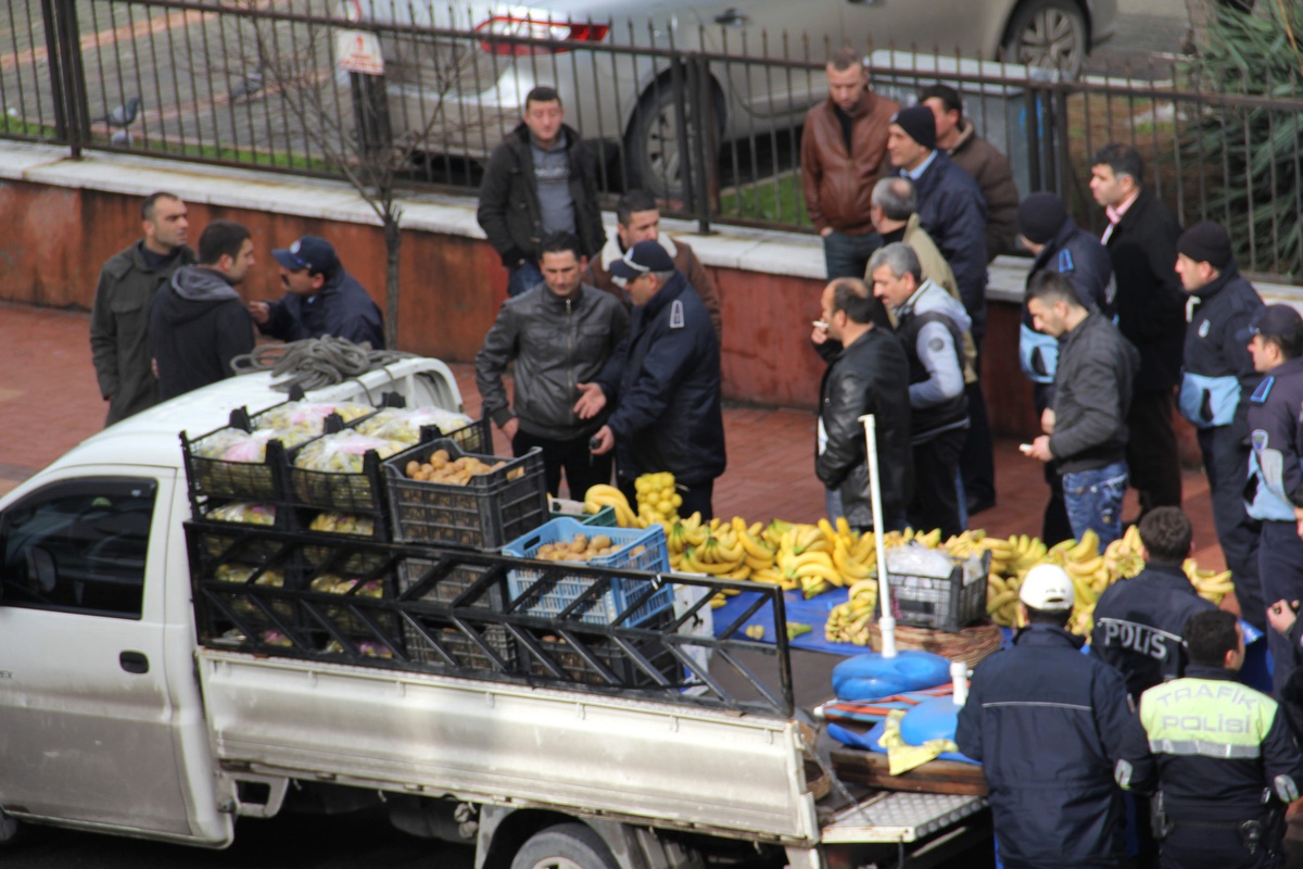 Zongludak\'ta Seyyar Satıcı Zabıta Tartışması