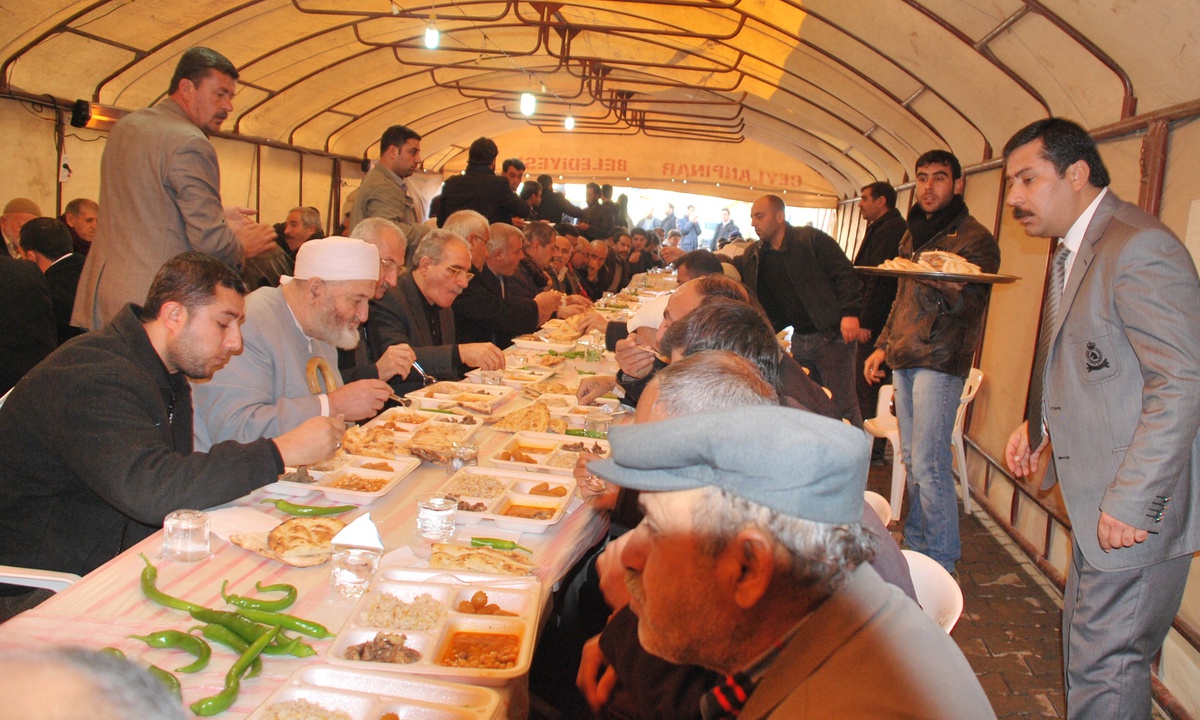 10 Yıllık Husumet Barış Yemeği ile Son Buldu