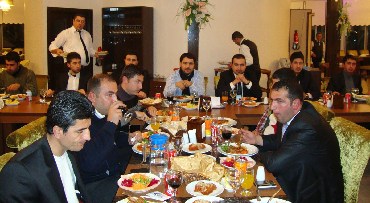 AK Parti Malatya Gençlik Kolları Yemekte Bir Araya Geldi